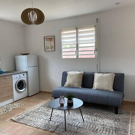 Appartement Cosy & Calme En Rez De Villa Saint-Francois  Exterior photo